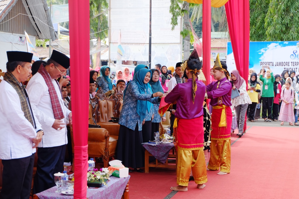 JAMBORE TERPADU KADER PKK BERPRESTASI 2018 JAMBORE TERPADU KADER PKK BERPRESTASI 2018